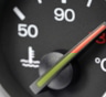 Стрелка температуры уходит в красную зону: когда печка реально спасает двигатель, а когда только вредит