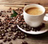 Кофе натощак опасен: врач назвал правильное время для бодрящего напитка