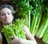 Как приучить себя к нелюбимому сельдерею:  полезно, но невкусно — и это можно исправить