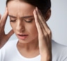 Эта головная боль не поддается таблеткам: симптомы, которые намекают на опасное состояние мозга