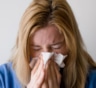 Цвет насморка — о чем он говорит: прозрачные, белые, зеленые — что означают разные оттенки