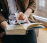 Чтение дает эффект, который недооценивают: как книги влияют на интеллект, внимание и качество жизни