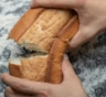 Опытные повара никогда не выбрасывают это: как подарить старому хлебу и стеблям укропа вторую жизнь