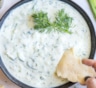 Соус цацики готовлю вместо майонеза: густой, свежий и подходит к мясу, курице и запеченным овощам