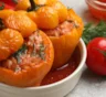 Перец начиняю не рисом, а мясом с овощами: блюдо получается сочнее, а начинка — не такой плотной