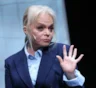 Долина, Шаляпин и Волочкова оказались в центре аферы со смартфонами: сотни россиян требуют у них деньги