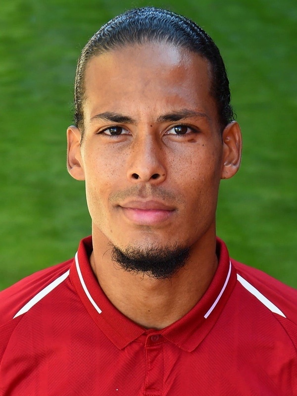 Van dijk. Вирджил Ван Дейк. Ван Дейк футболист. Ван Дейк Вирджил Вирджил. Вирджил футболист.