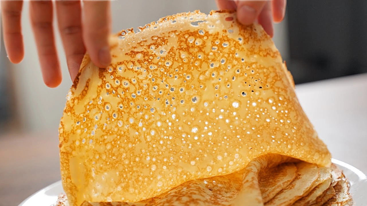 Ажурные блины с золотыми краями: этот старинный способ удается всегда