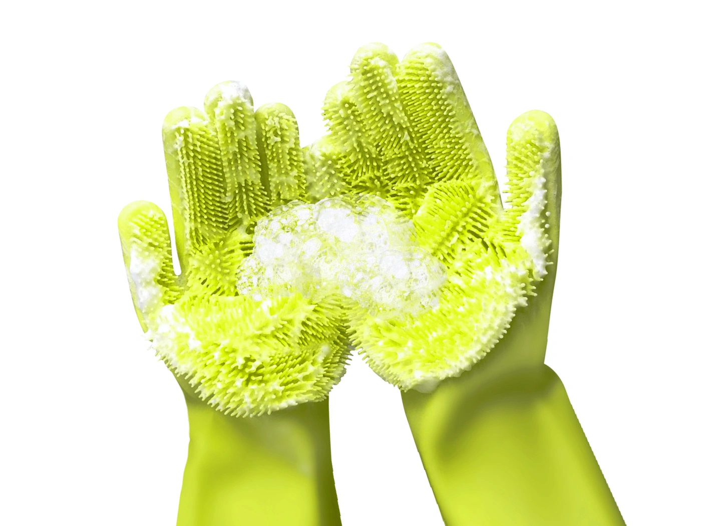 Странная вещь, которая незаменима в быту: перчатки с ворсинками — где их применять