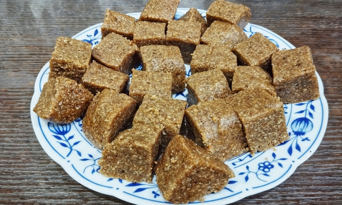 Семечки и мед превратятся в десерт мечты: вкус как у халвы, а готовится проще простого