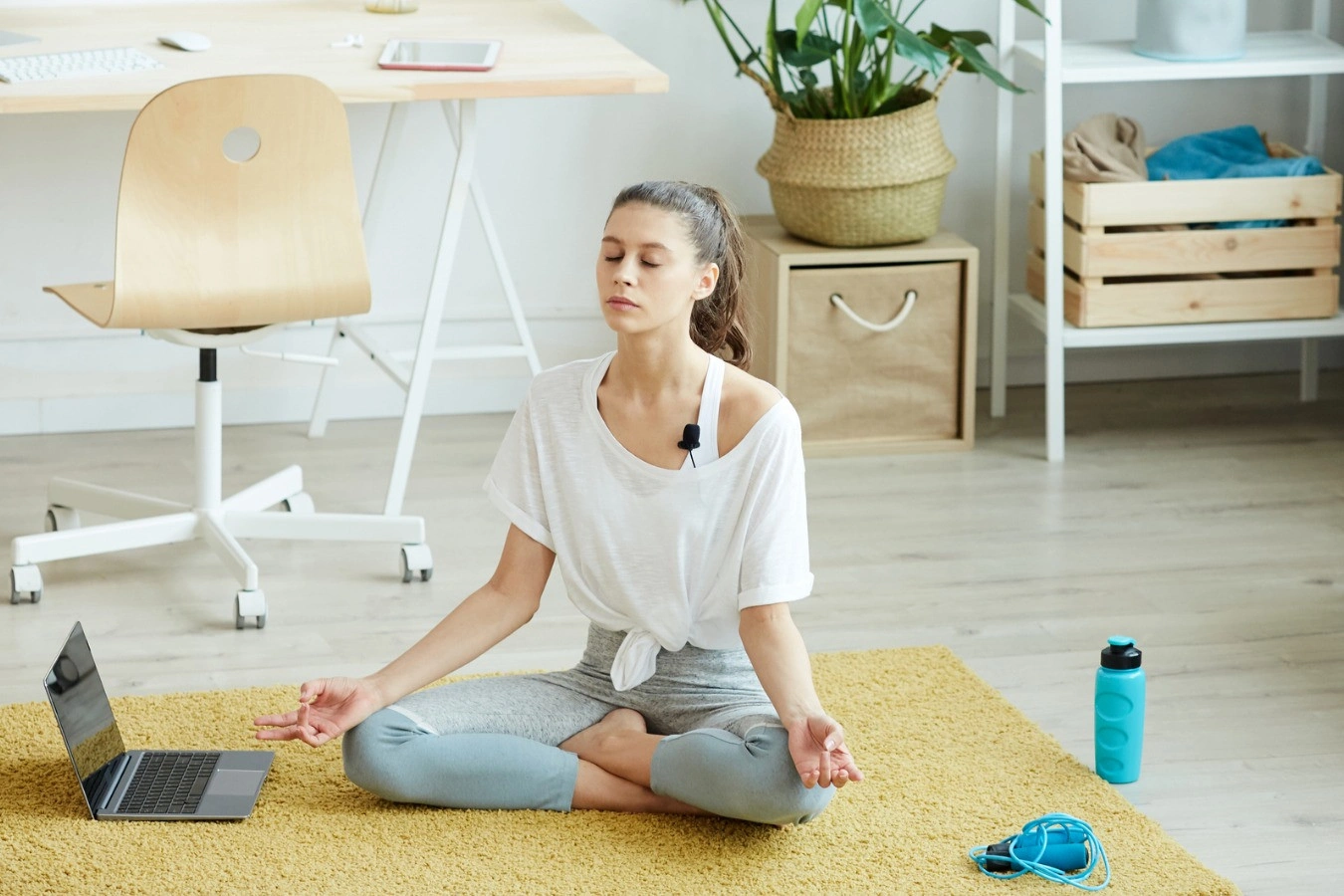 Если стресс стал фоном жизни: эти привычки снижают кортизол и возвращают спокойствие