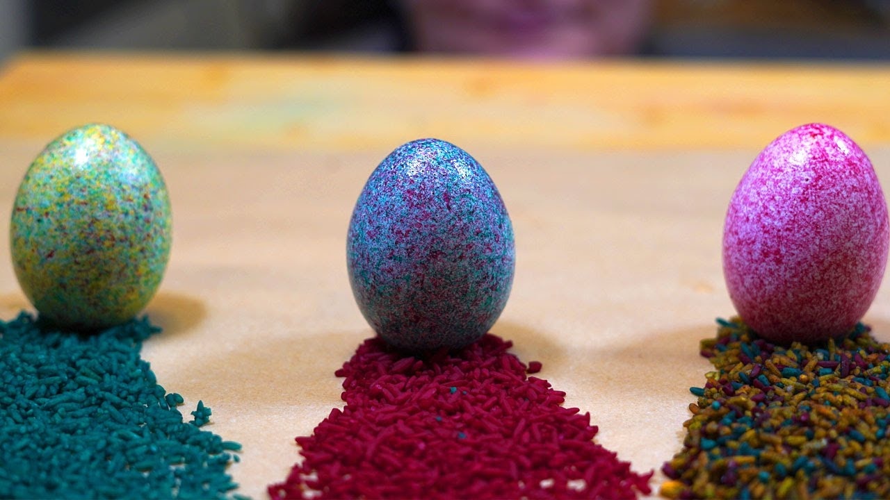 Пасхальные яйца как из Pinterest: зачем добавлять рис при покраске и что из этого выходит