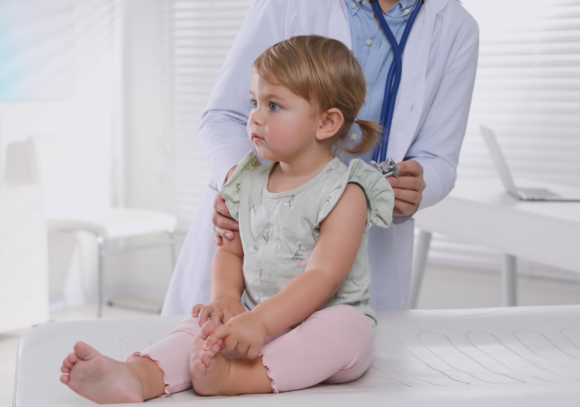 Сыпь у ребенка пугает родителей: когда это реакция на аллерген, а когда — признак болезни