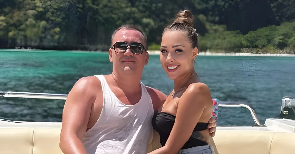 Александр Смуров ответил на обвинения в том, что бросил умирать от рака Алену Рапунцель
