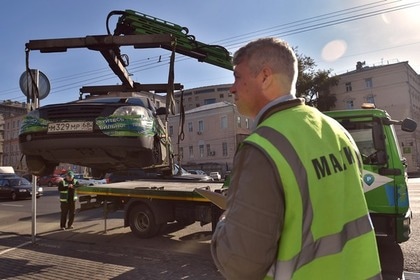 Машину эвакуировали на штрафстоянку