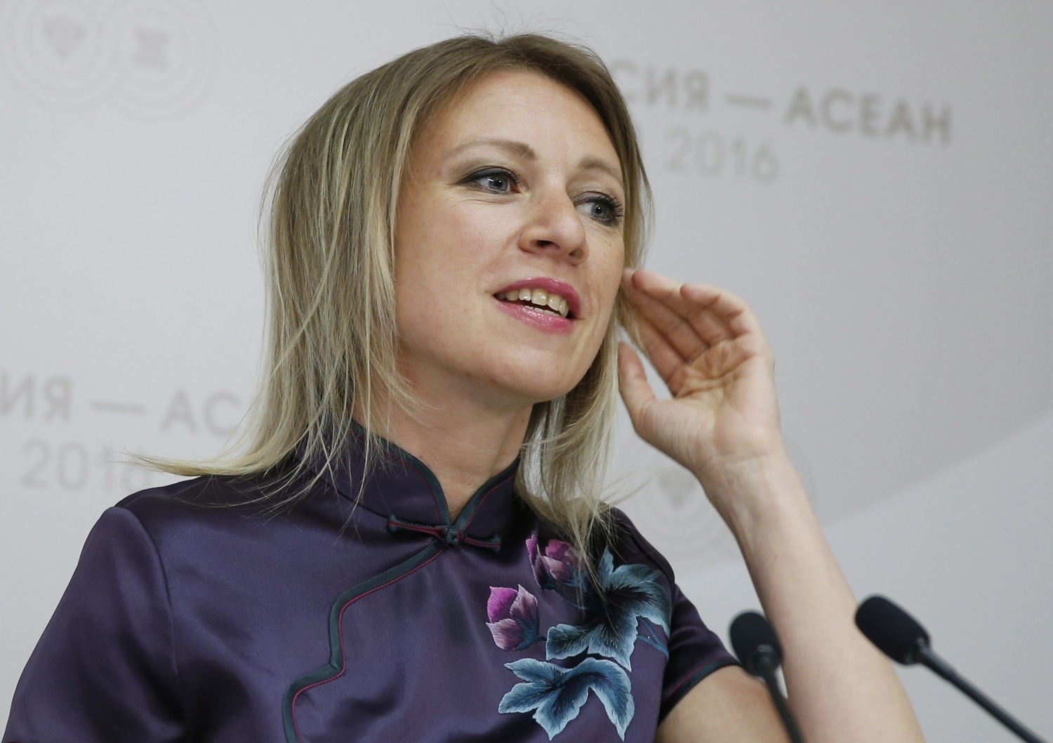 Захарова оценила исполнение песни Despacito на фортепиано - 24СМИ