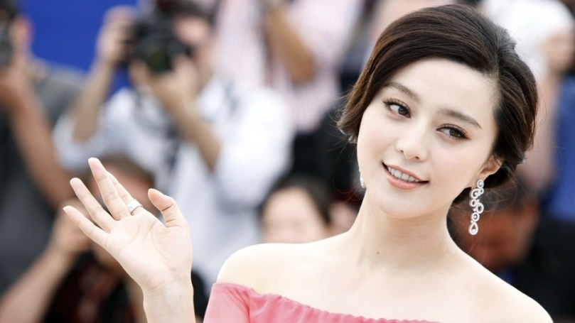 Задолжавшая $70 млн налогов актриса Фань Бинбин попросила прощения