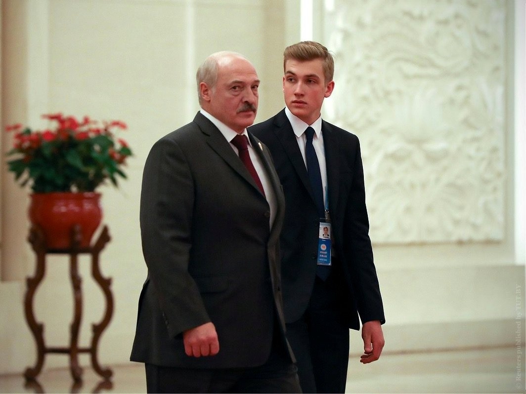 "Такой красивый": в соцсетях поразились резко возмужавшему сыну Лукашенко