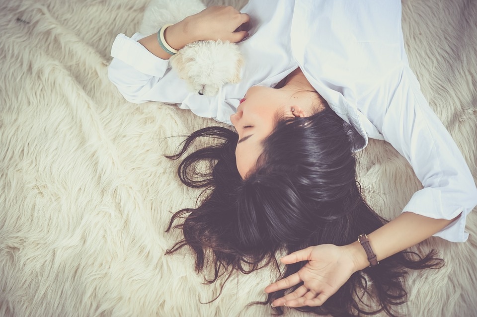 5 самых опасных поз для сна