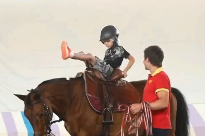 Дети Киркорова впечатлили трюками на лошадях