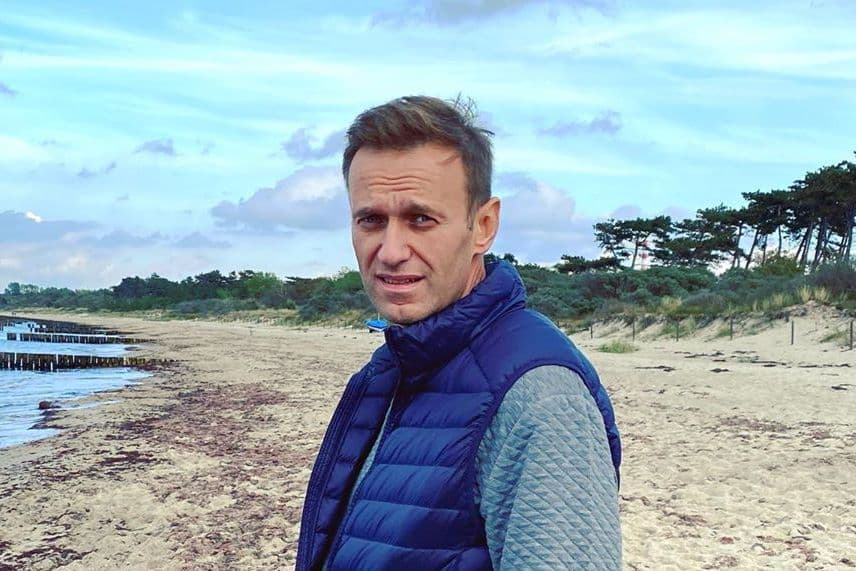 Навальный сообщил, кто оплатил его спасение