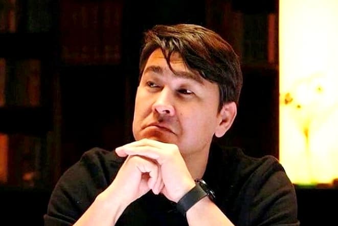 Азамат Мусагалиев извинился за шутку о женщинах Якутии