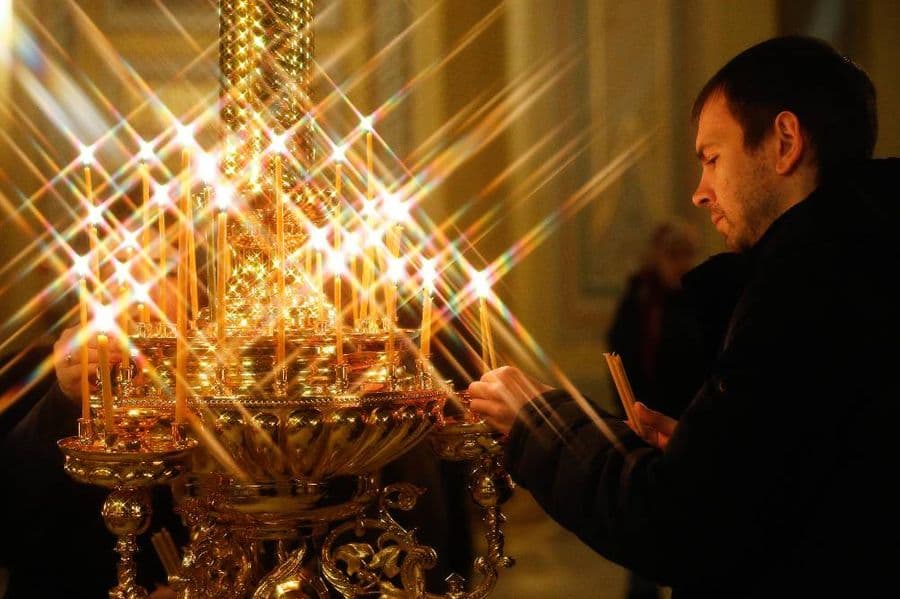 Прощеное воскресенье у православных христиан: история праздника, традиции, приметы и обряды
