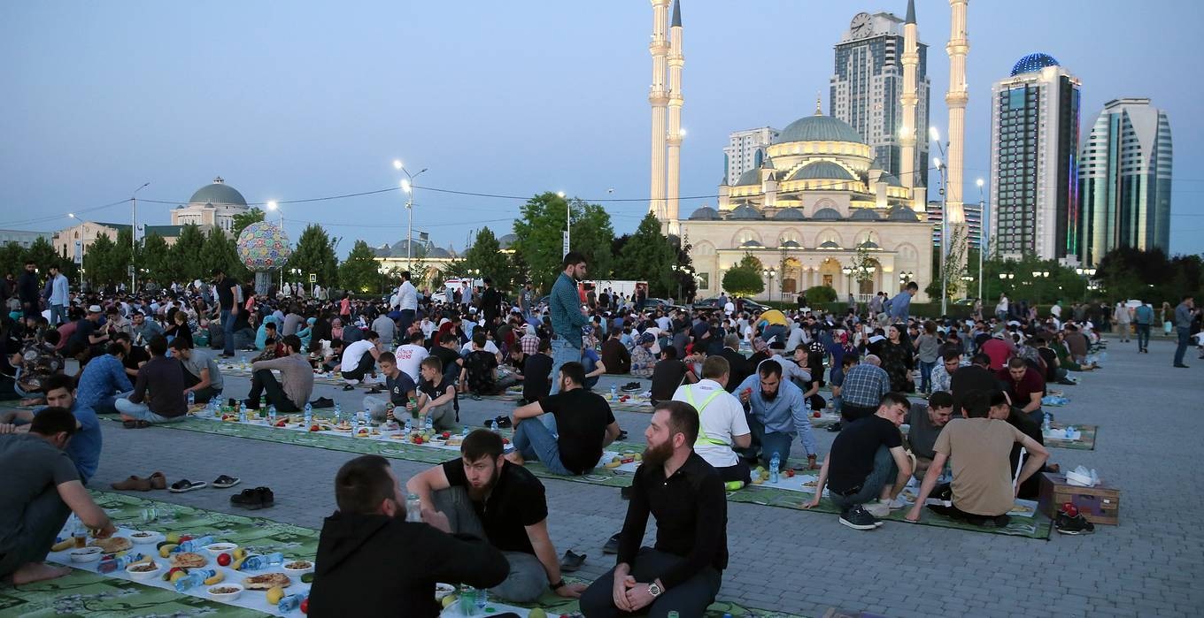 Рамадан — священный месяц великого поста у мусульман: история, правила и запреты, суть и значение