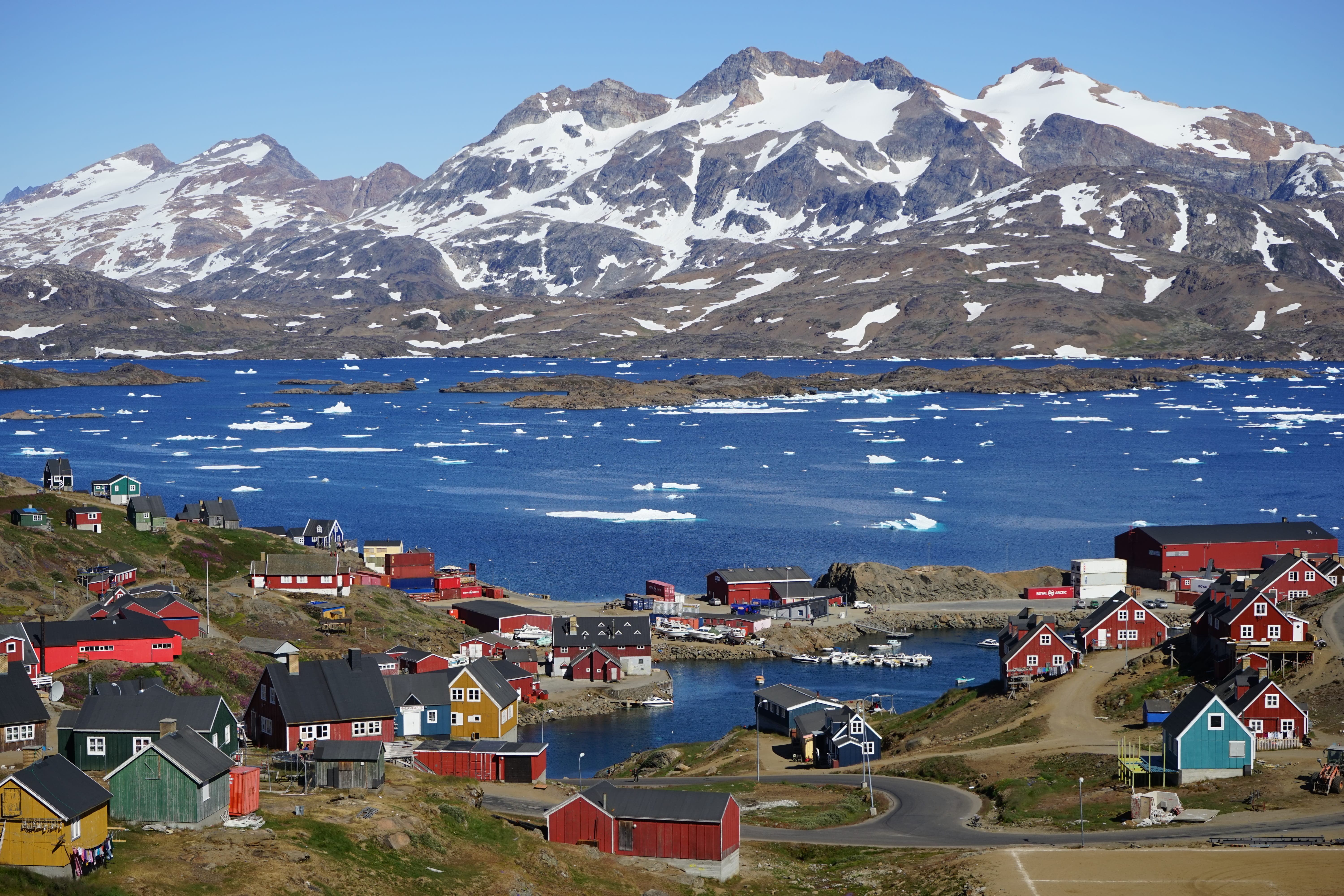 Исландия какая европа. Остров Гренландия Нуук. Гренландия столица Нуук. Тасиилак Гренландия.