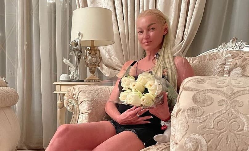 Анастасия Волочкова сломала кольцо за 60 млн рублей