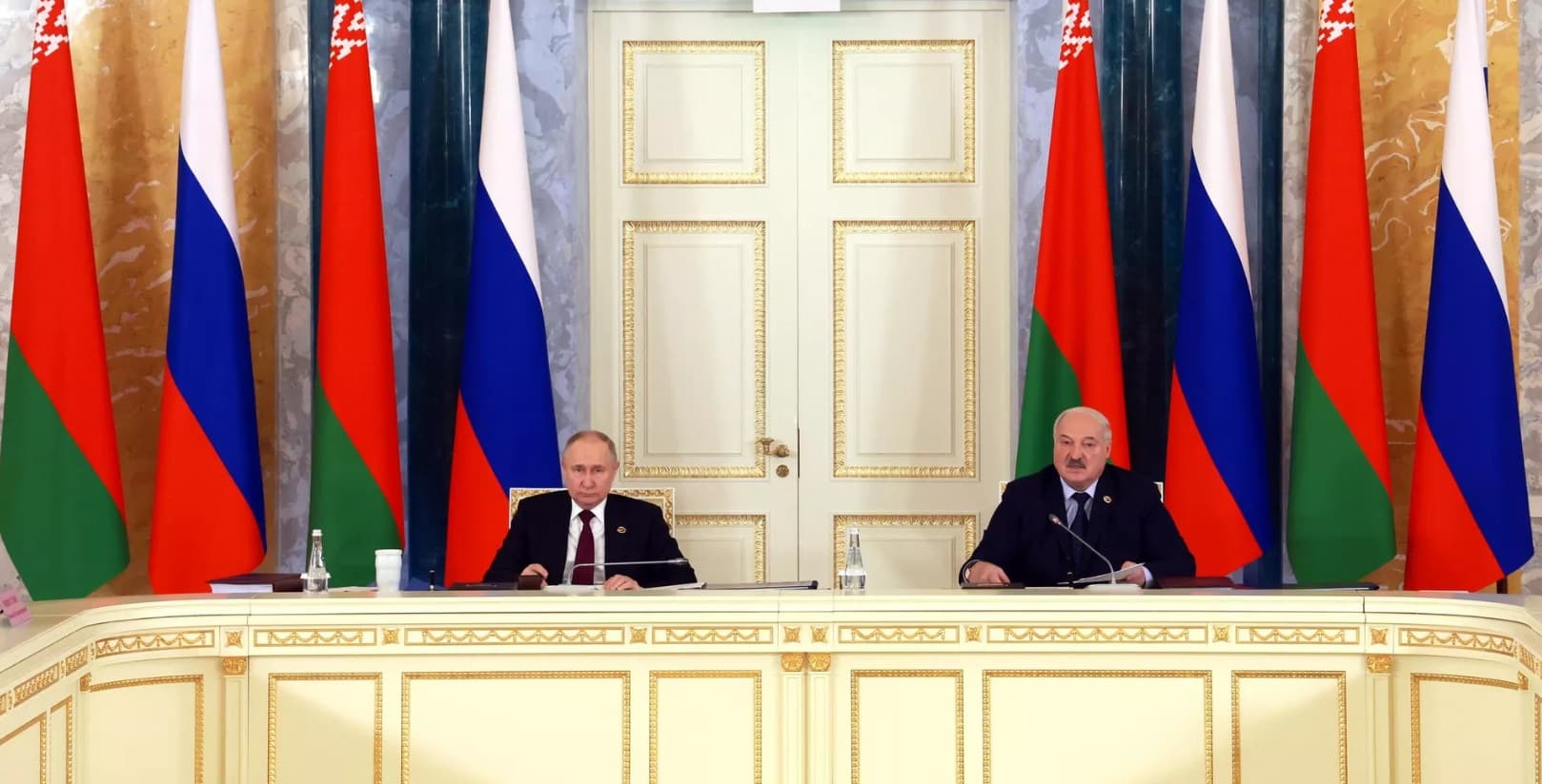 Путин и Лукашенко подписали постановление о медиахолдинге Союзного государства