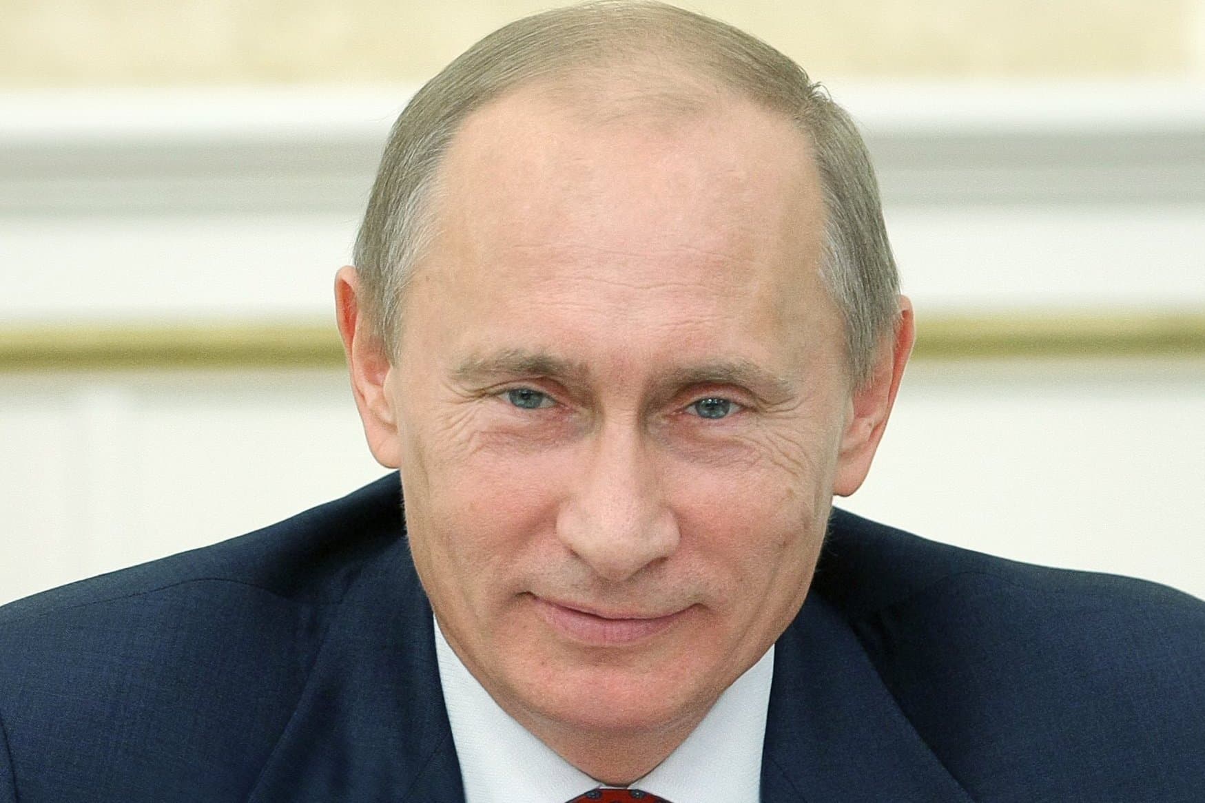 Путин подписал закон о конфискации имущества за фейки