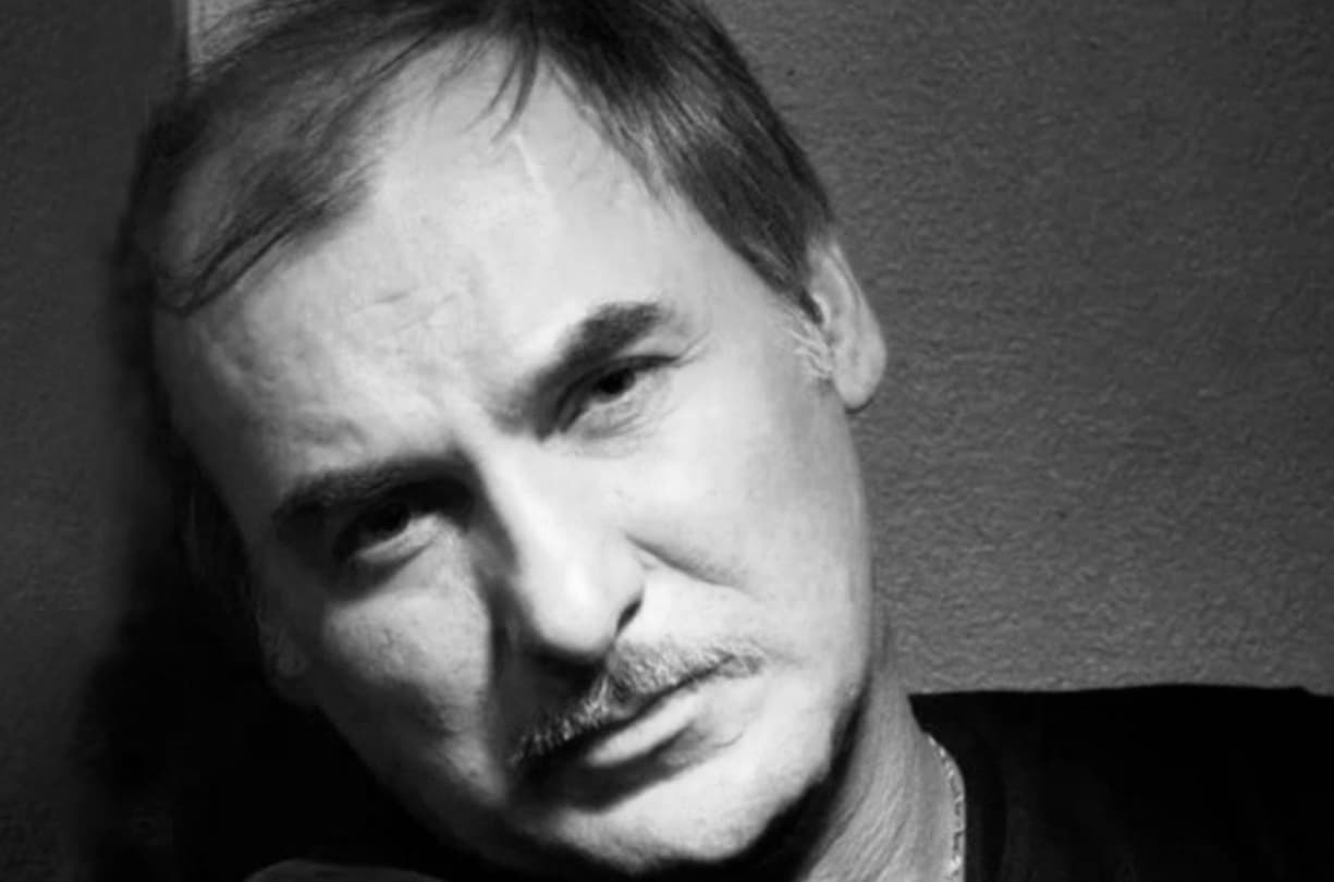Умер скрипач группы Крематорий Вячеслав Бухаров