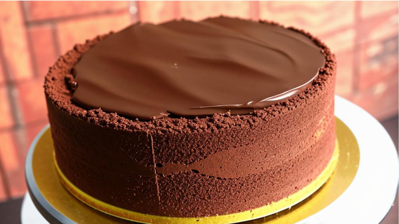 Воздушно-шоколадное бисквитное чудо: простой и вкусный рецепт нежного пирога — можно съесть или использовать в качестве основы для торта