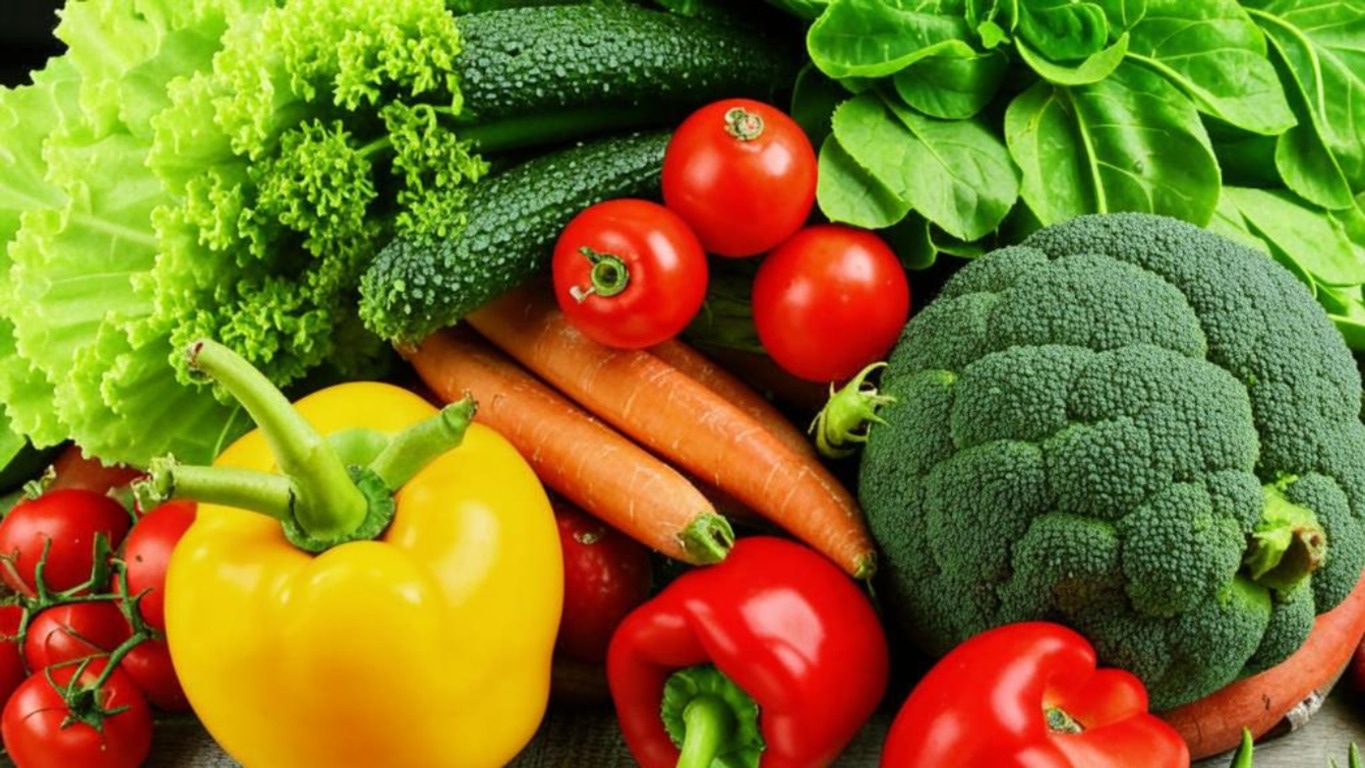 Осторожнее с зеленью: доктор Малышева рассказала о продуктах, которые вредны при мочекаменной болезни — корректировка рациона для здоровья почек
