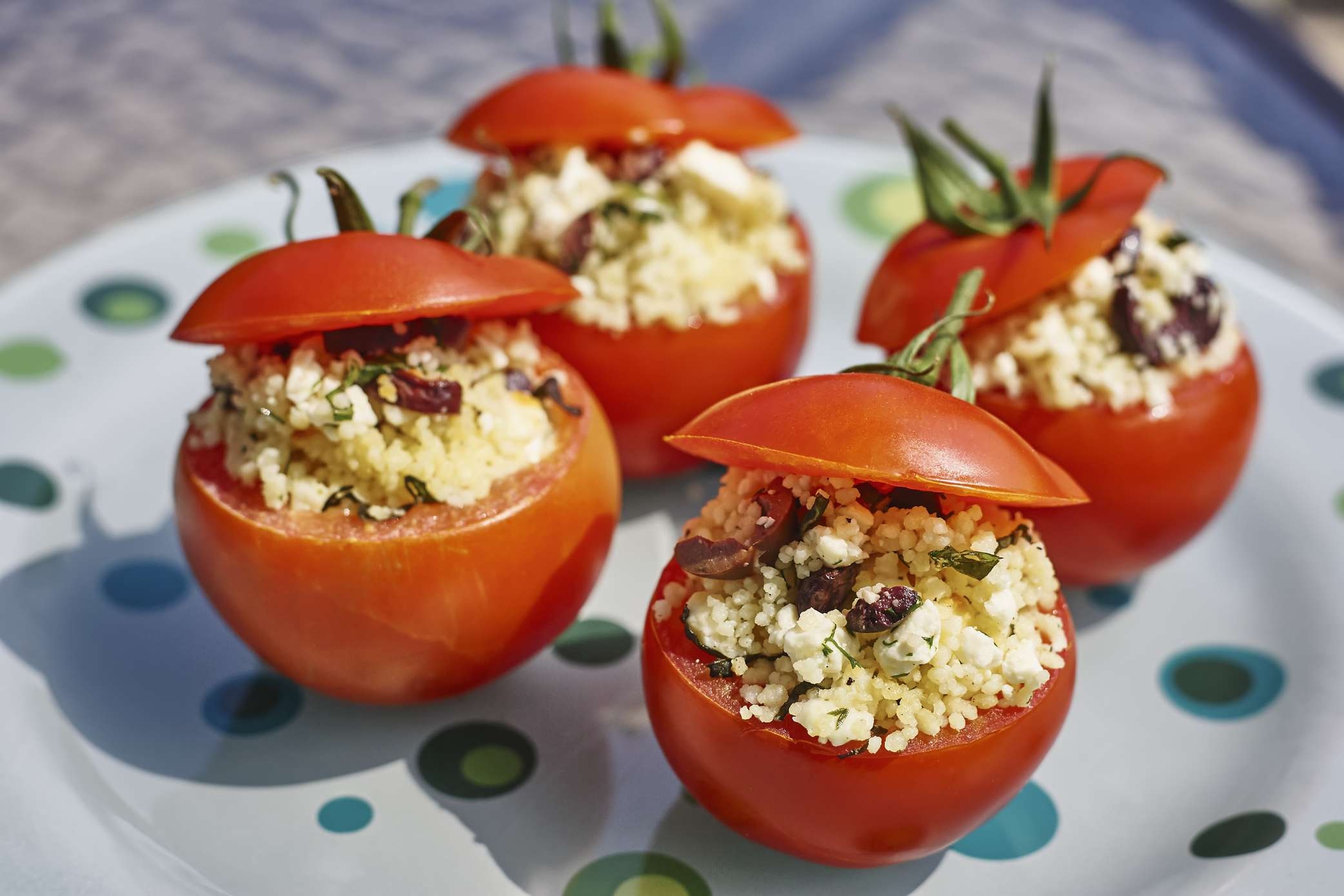 Помидоры, запеченные с сыром фета, с кус-кусом