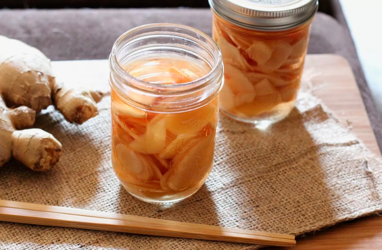 Пряное золото на ложке: такой имбирь в карамели не только согревает, но еще и лечит