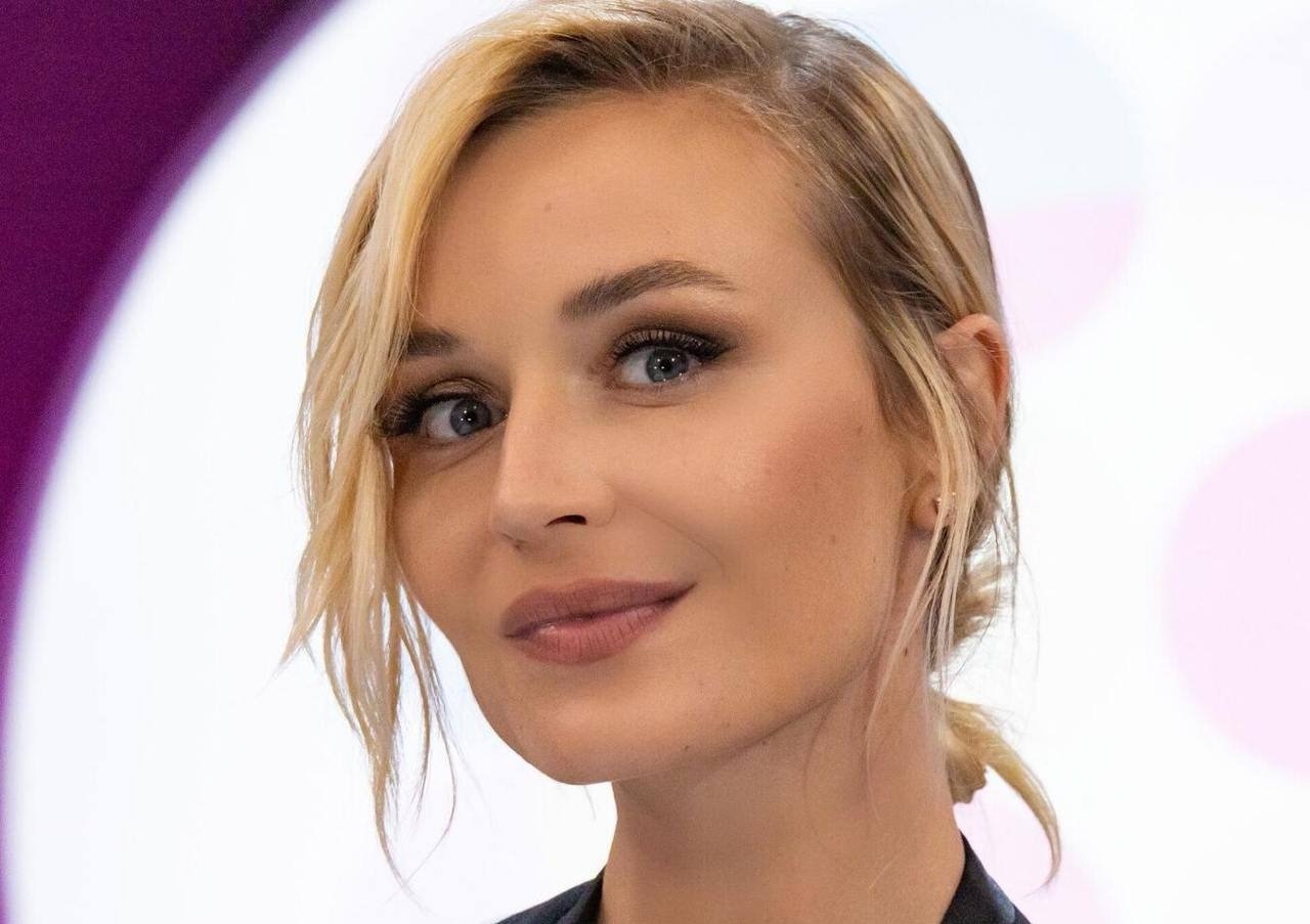 Полина Гагарина поселилась с любовником-шаманом в особняке за полмиллиарда