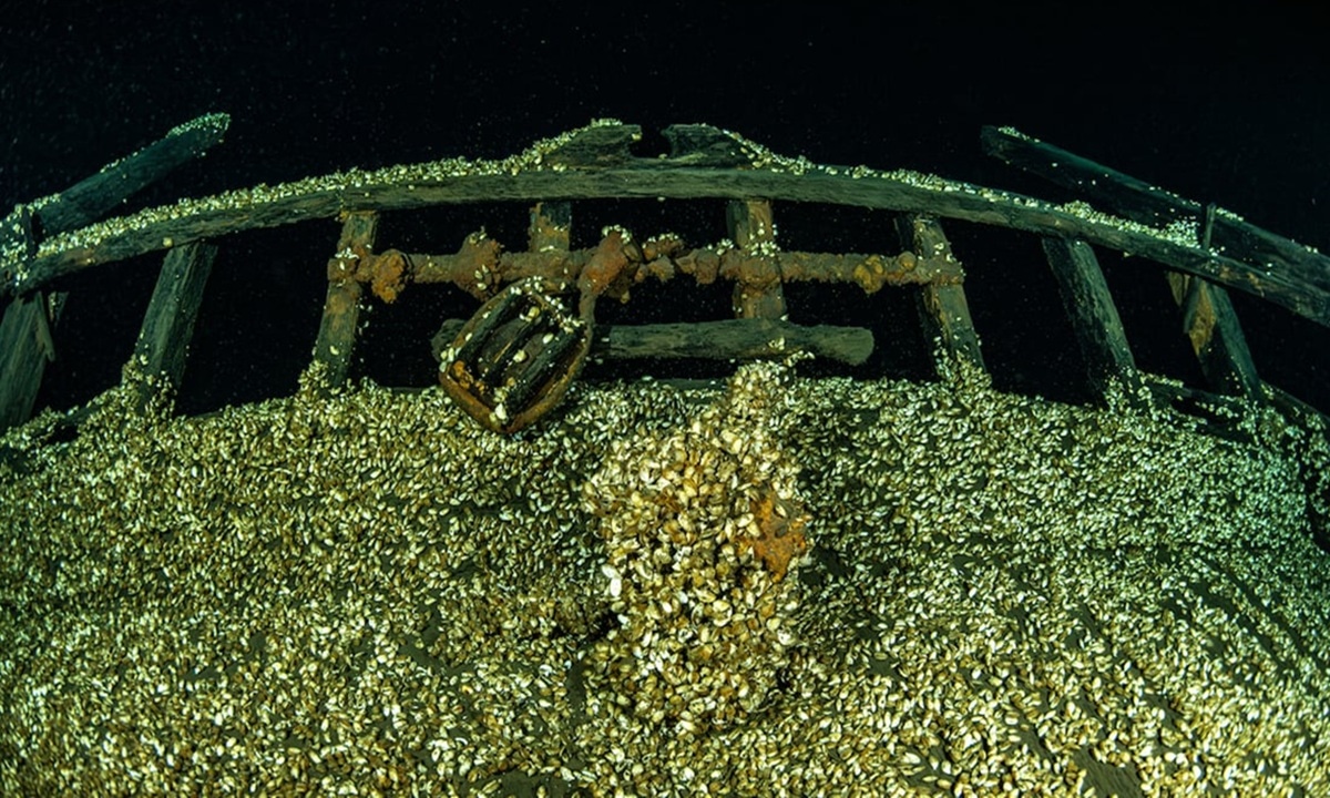 Аномалия раскрылась внезапно: на дне озера Онтарио нашли идеально сохранившийся корабль XIX века