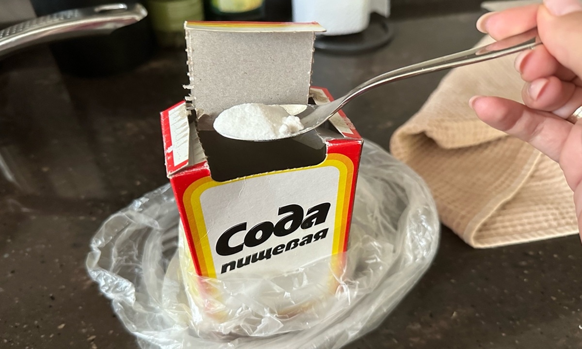 Против рыбного шлейфа и ледяной корки: одно средство дарит морозилке свежесть и чистоту