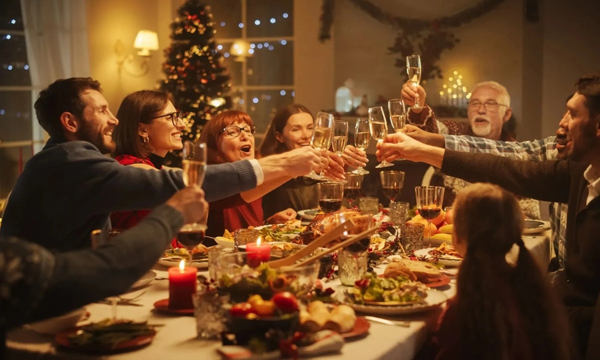 Как задобрить хозяйку 2026 года праздничным ужином: магия блюд, которые нравятся Огненной Лошади, и опасные ошибки меню