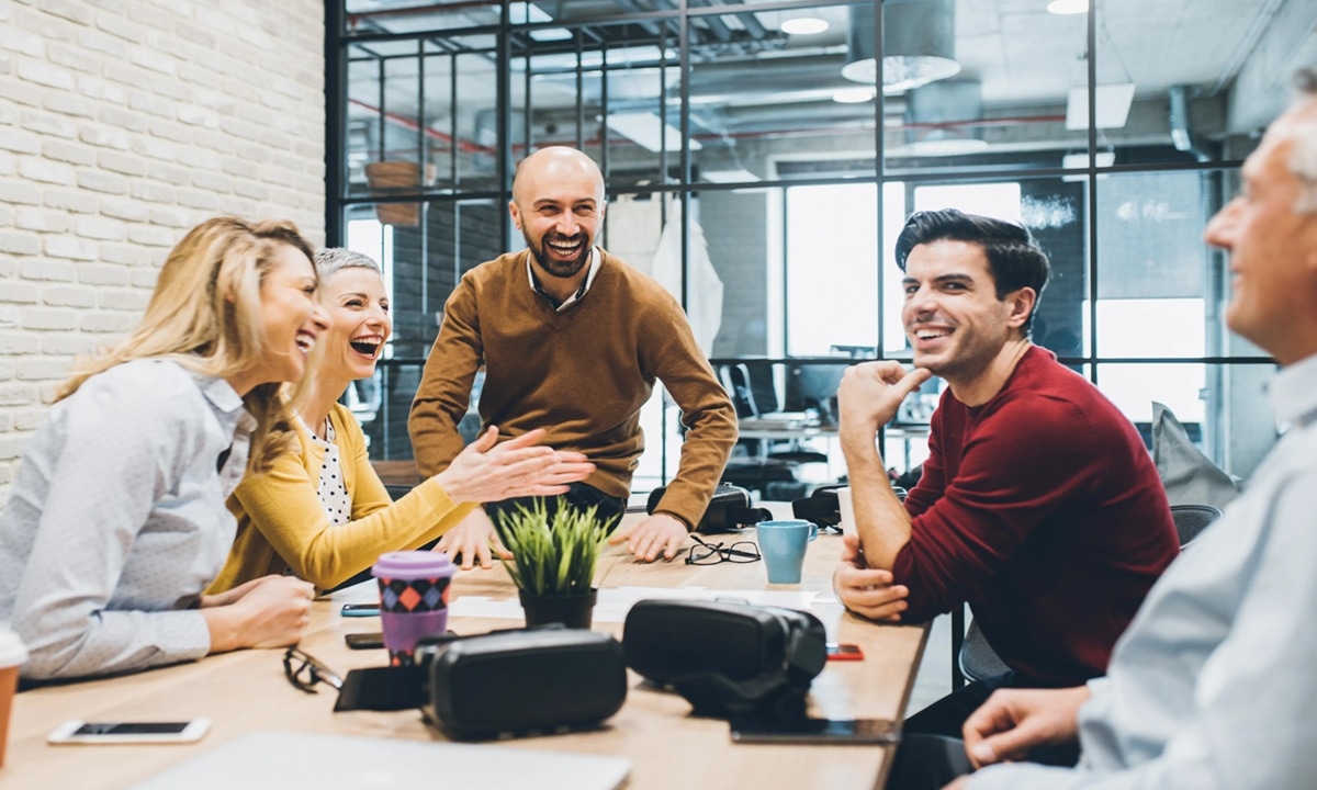 Карьеру рушат не ошибки, а слова: на эти темы не стоит болтать в рабочей курилке, если вы дорожите репутацией