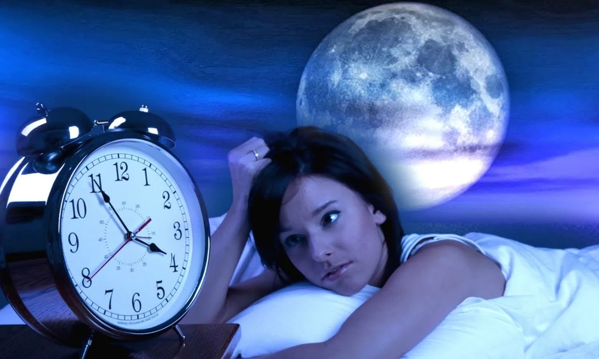 Бессонница приходит не без причины  в небе подсказка: как Луна влияет на качество сна