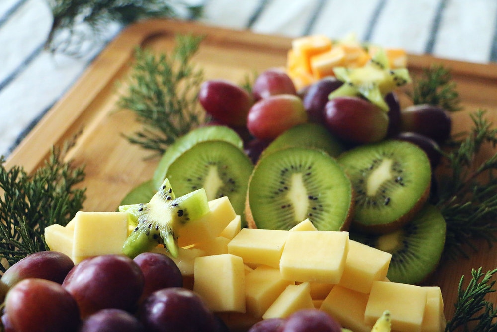 Сахар кормит врагов во рту: почему кариозные бактерии становятся сильнее с каждым перекусом