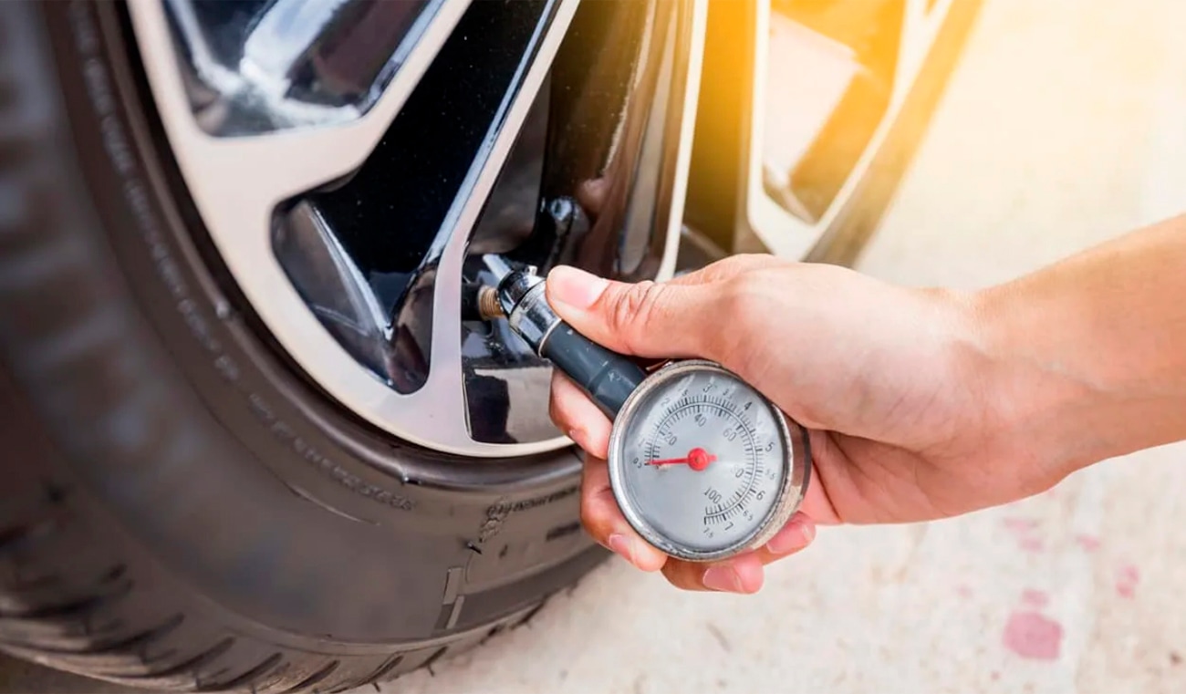 Зимой резина живет по другим законам: как правильно выставлять давление в шинах при морозах