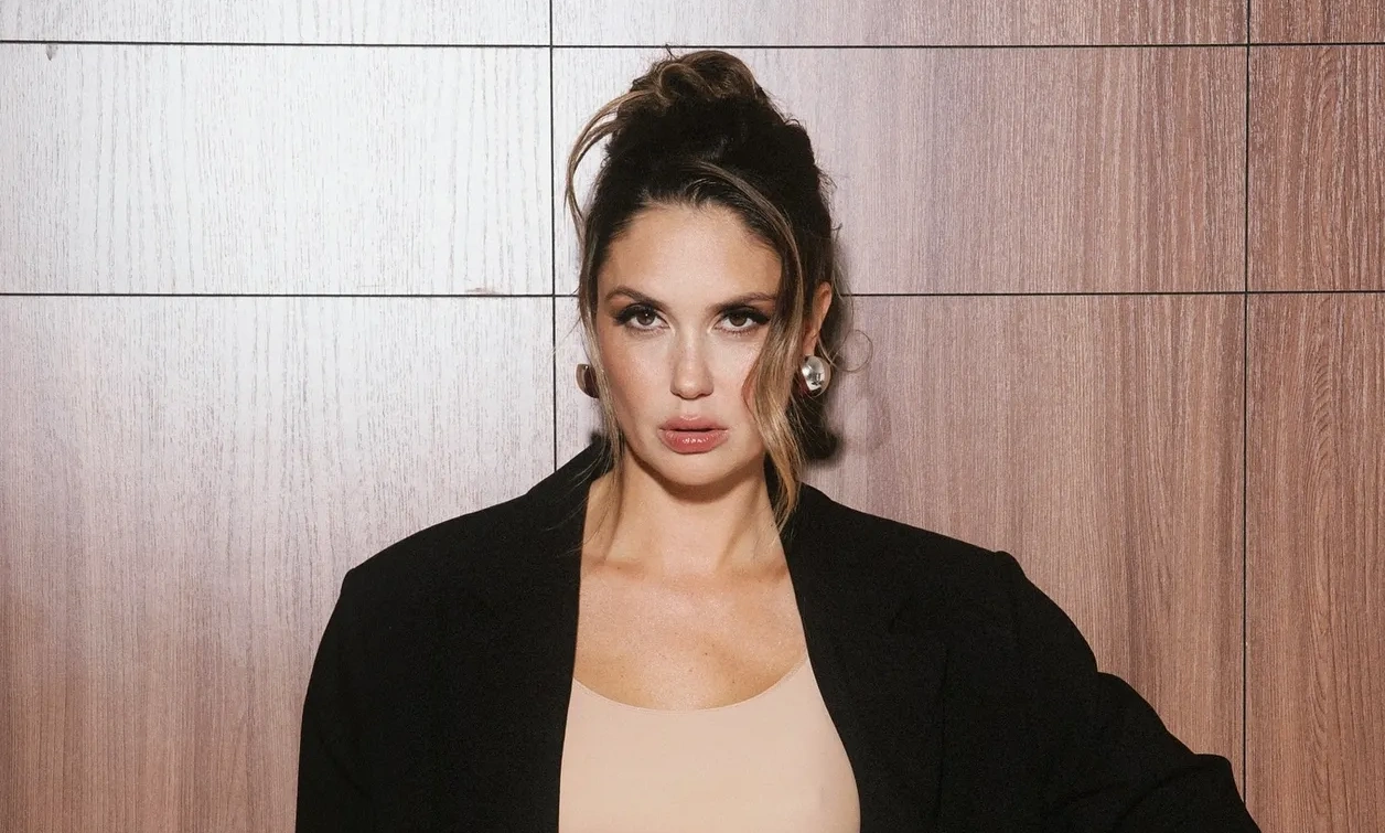 Плюсы очевидные: Агата Муцениеце удивила фигурой после третьих родов