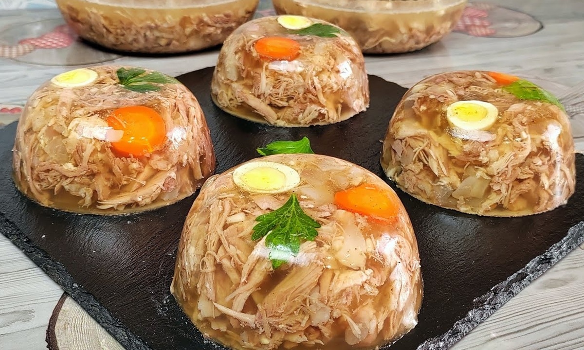 Не превратите холодец в разочарование: шеф-повар раскрыл ошибки, которые портят блюдо