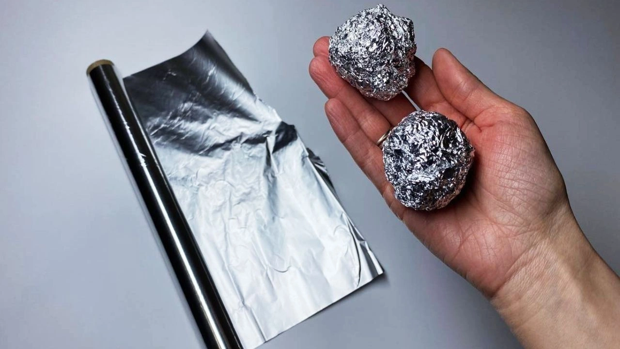 Фольга пригодится не только на кухне: неожиданные привычки родом из Китая