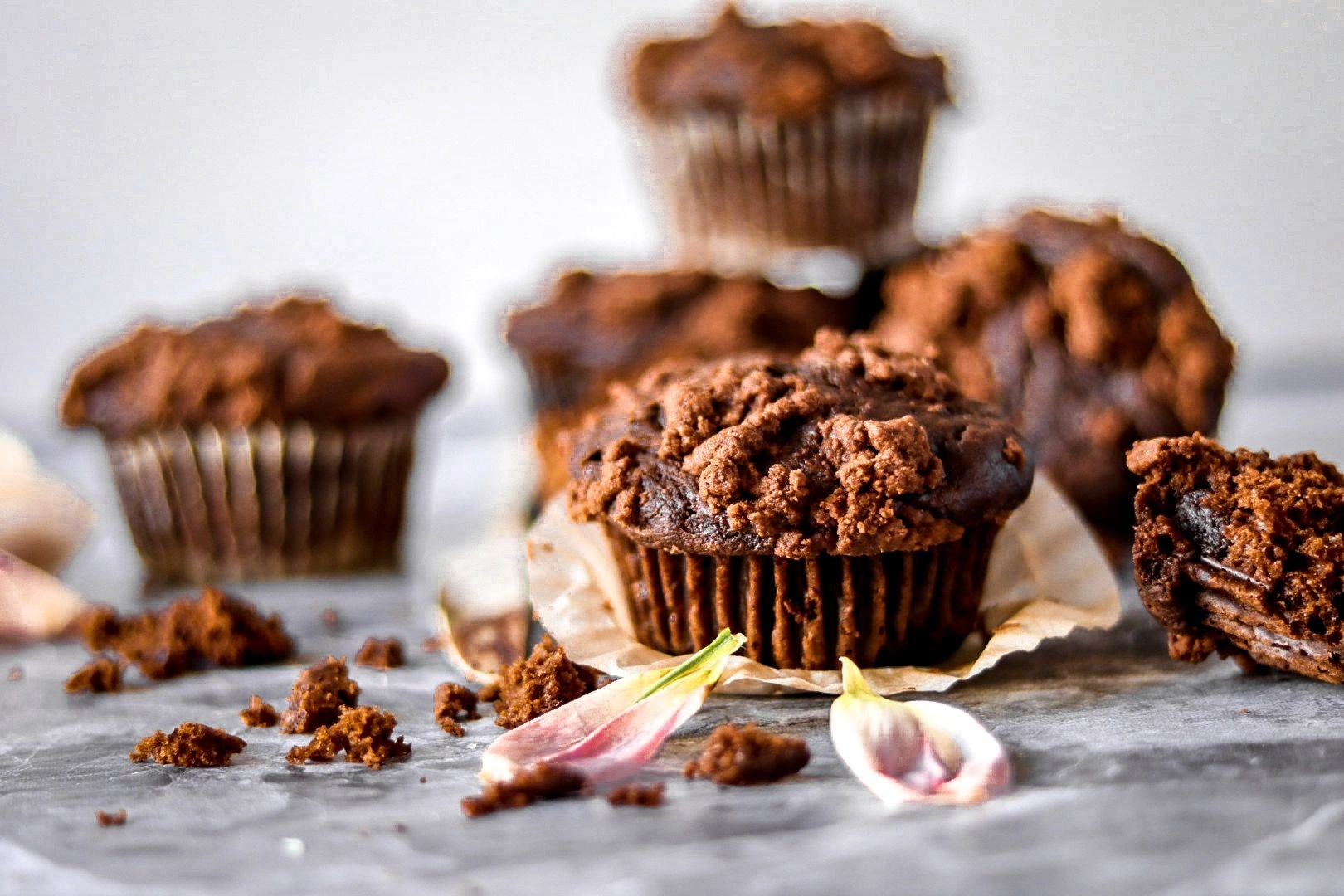 Рождественские шоколадные маффины: праздничная выпечка, которая радует