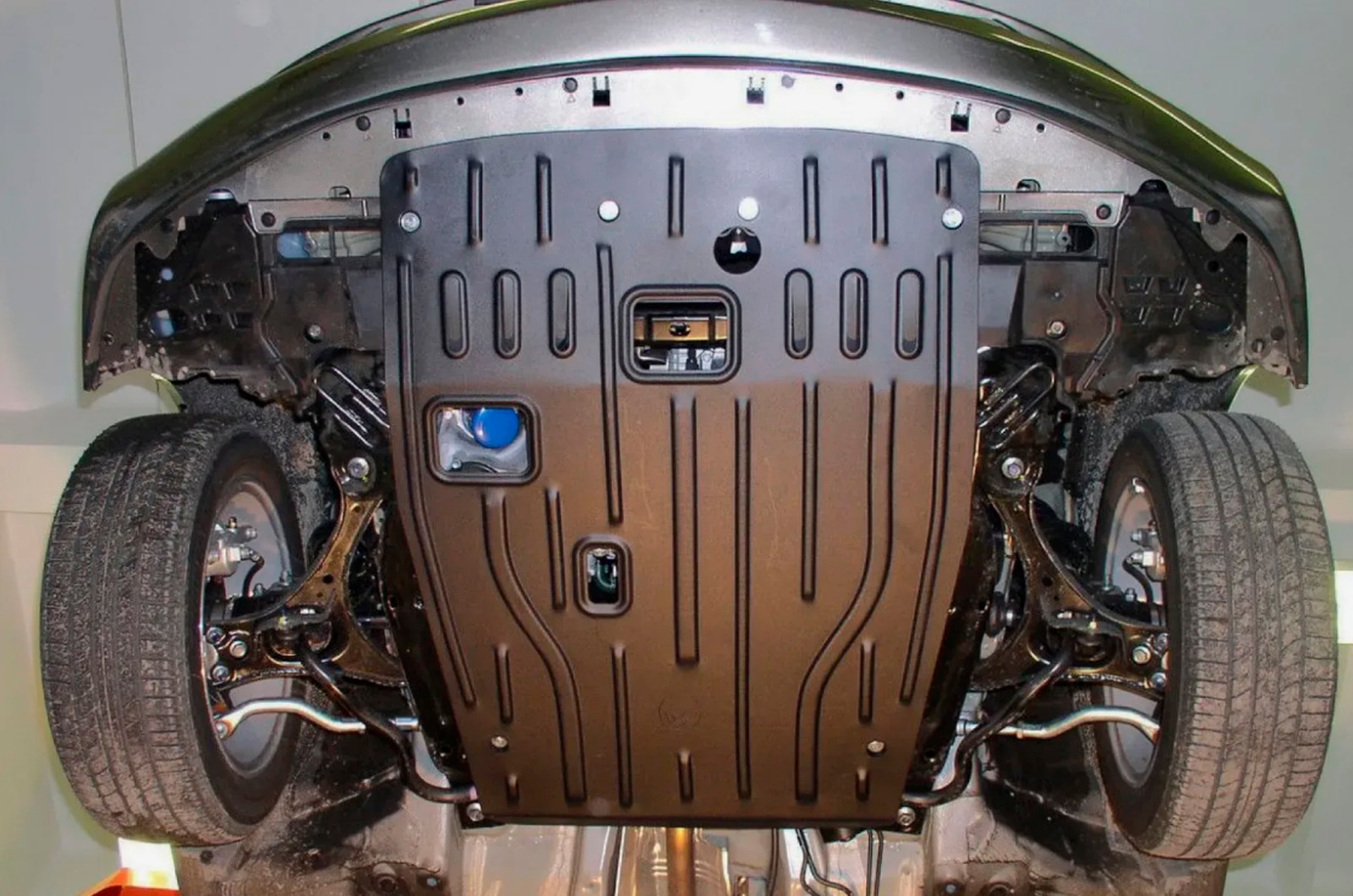 Ненужный риск под капотом: чем опасна установка защиты двигателя